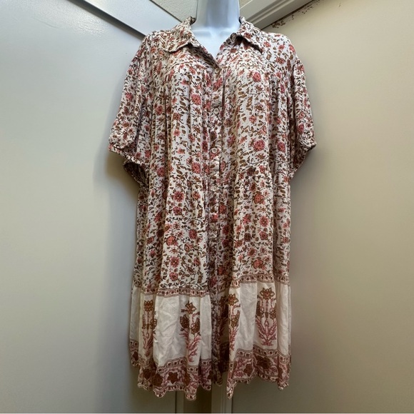 18 centimeters Dresses & Skirts - Floral Boho Tiered Collared Button Up Dress / Duster size 2X